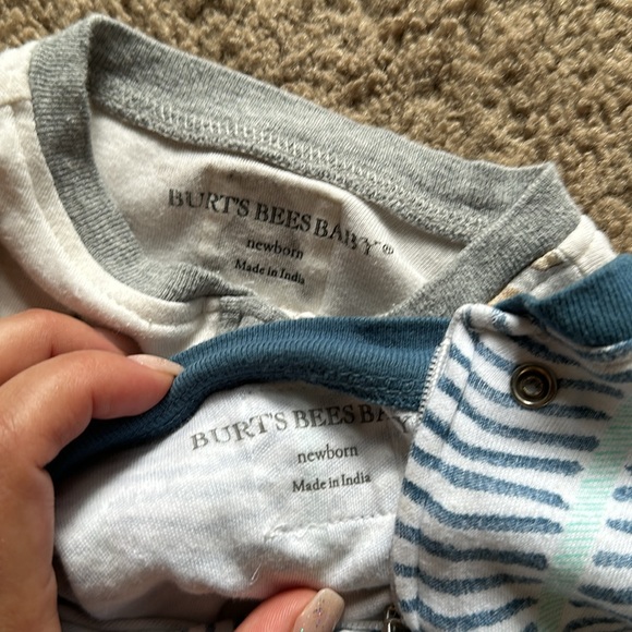 2 Burt’s bees baby footies - Picture 4 of 5